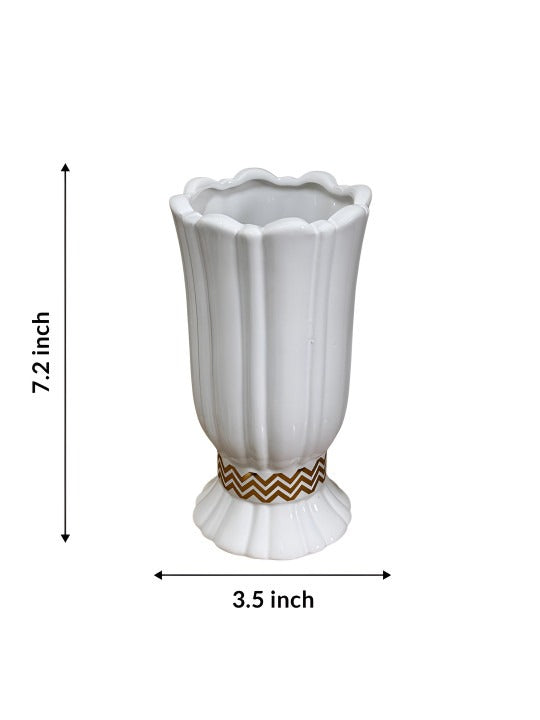 Elegant White Ceramic Flower Vase – Decorative Table Vase for Living Room & Home Décor