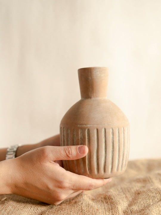 Handcrafted Ceramic Vase with Dried Flowers – Minimal Home Décor Table Vase Set